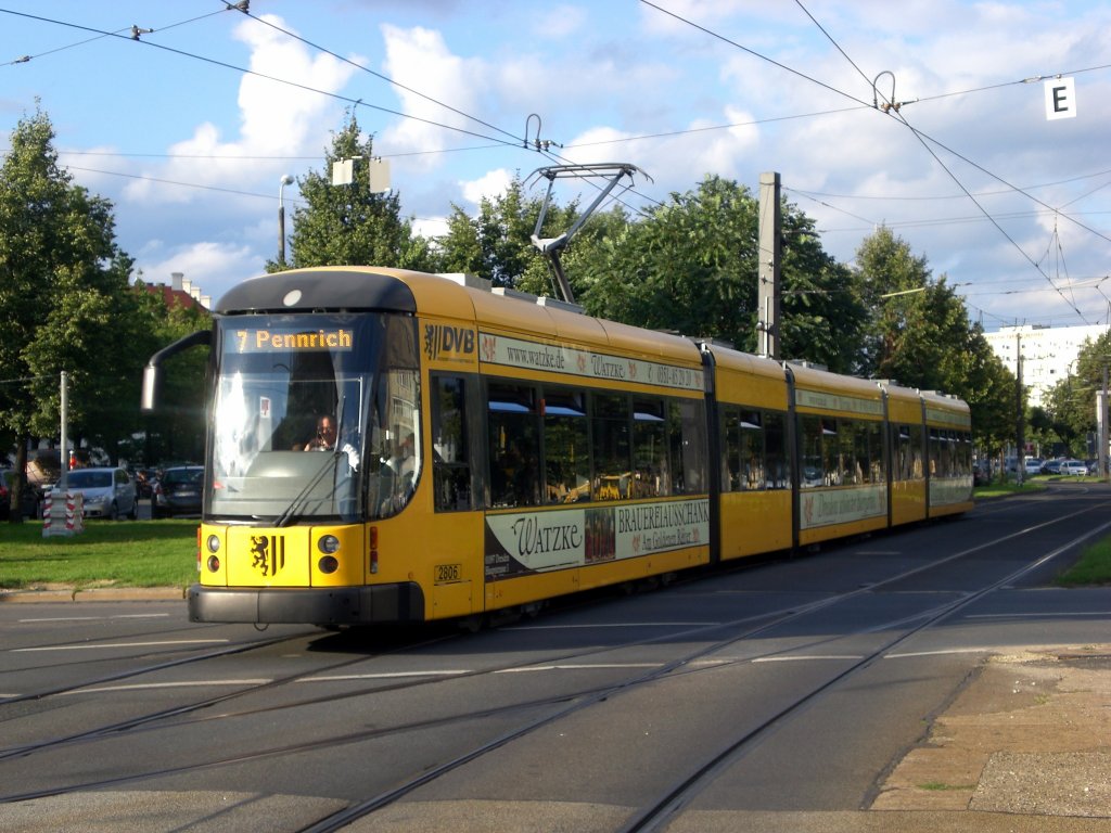 Dresden: Straenbahnlinie 7 nach Pennrich Gleisschleife an der Haltestelle Pirnaischer Platz.(18.8.2010) 

