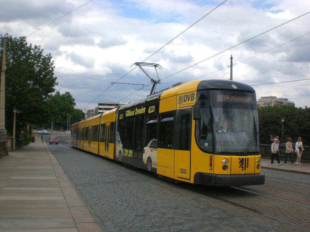 Dresden: Straenbahnlinie 7 nach Pennrich Gleisschleife an der Haltestelle Innere Neustadt Neustdter Markt.(25.7.2011)