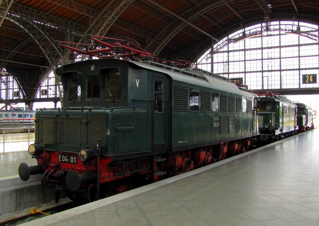 DRG E04 01 auf dem Museumsgleis in Leipzig Hbf; 09.06.2011