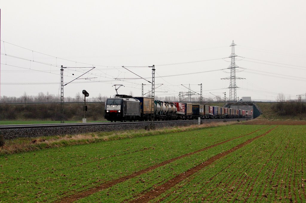 DSG43106 (Transped) Verona --> Wanne-Eickel in Paderborn-Elsen am 15/04/13 mit 189 938.