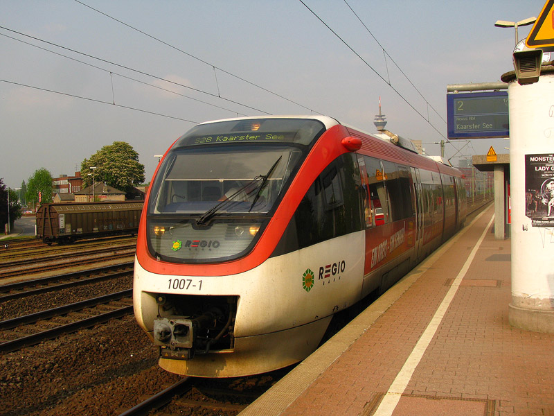 Dsseldorf-Hamm, 9.05.2010. 1007 als ein Zug der Linie S28.
