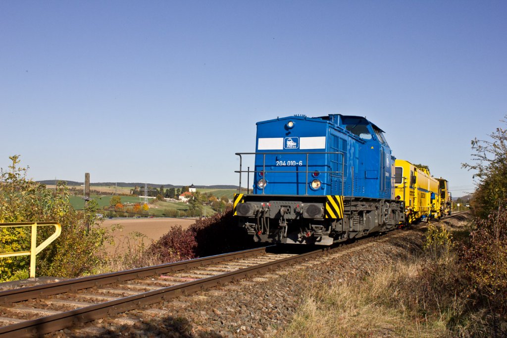 Durch Zufall Erwischte ich die 204010 auf der 1 Gleisgen Strecke Pneck- Knitz Thringen am
19.102012 