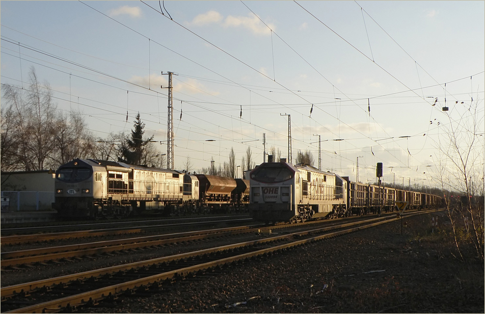 Durchfahrt auf Gleis 1 in Elsterwerda, 2011