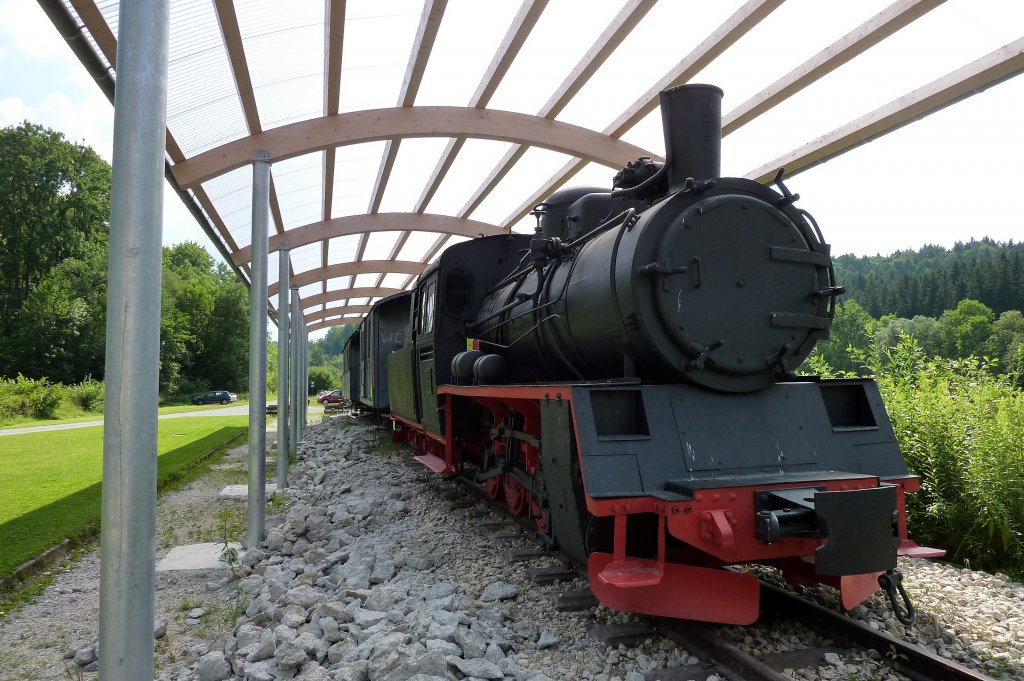 Durlesbach, die Dampflok aus Polen von 1952 am stillgelegten Bahnhof, Aug.2012 