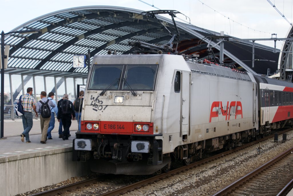 E 186 144 Amsterdam CS 06-09-12