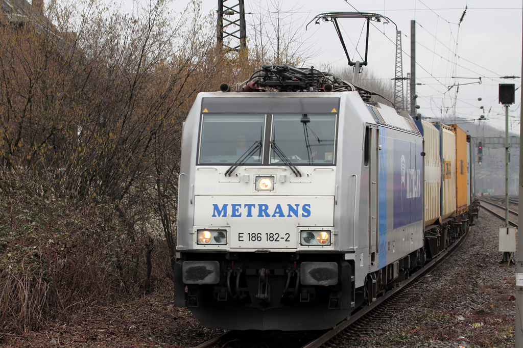 E 186 182-2 in Oberhausen Osterfeld-Sd 1.3.2013