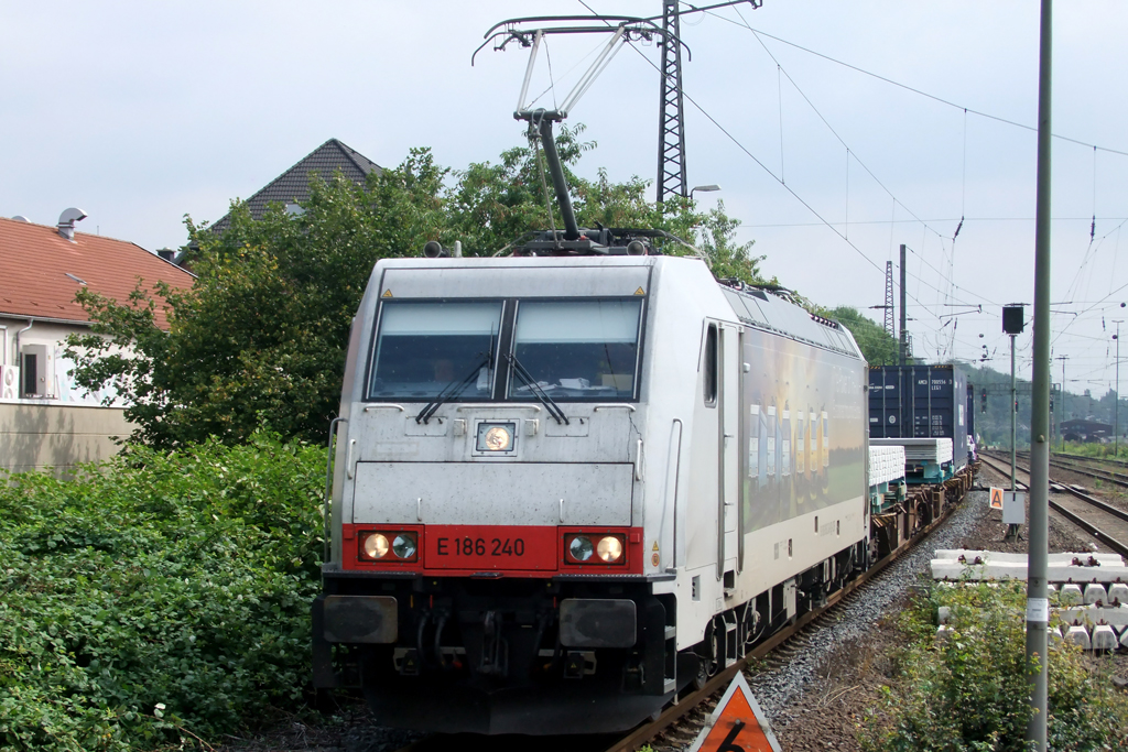 E 186 240 in Oberhausen Osterfeld-Sd 20.7.2011