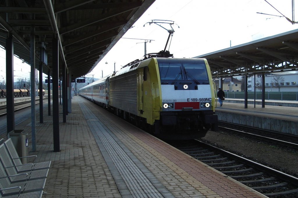 E 189-989 NC mit EC 81 M�nchen -Bolzano in W�rgl  6.4.10