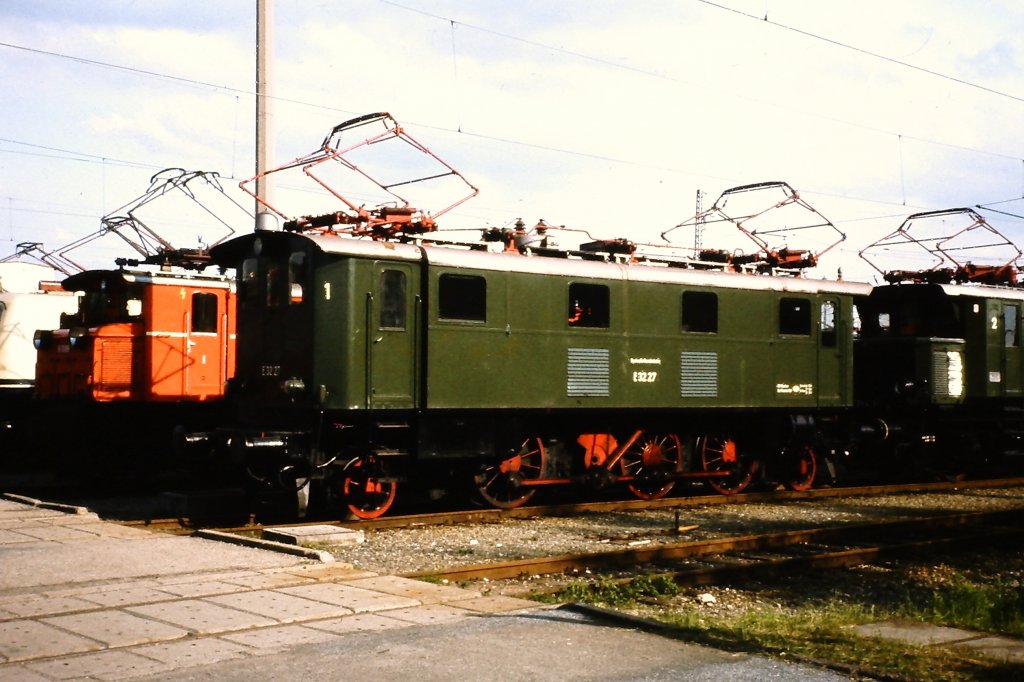 E 32 27 am 25. Mai 1979 auf der Ausstellung  100 Jahre elektrische Eisenbahn  im AW Freimann.