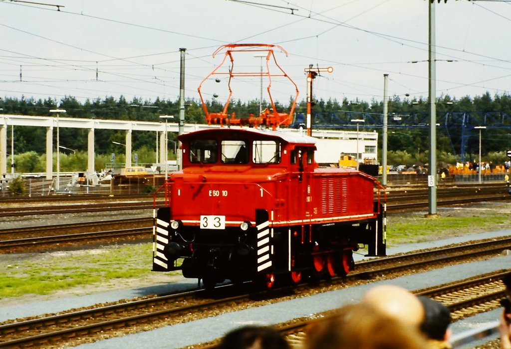 E 60 10 auf der Fahrzeugparade  Vom Adler bis in die Gegenwart , die im September 1985 an mehreren Wochenenden in Nrnberg-Langwasser zum 150jhrigen Jubilum der Eisenbahn in Deutschland stattgefunden hat.