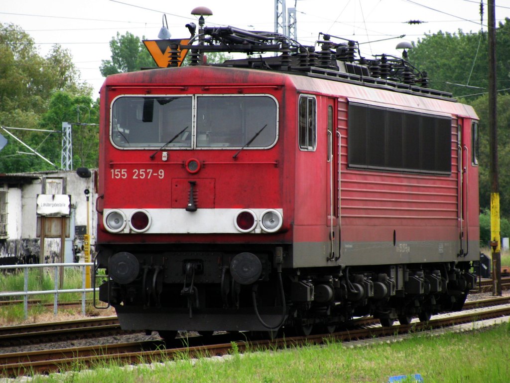 E-Lok 155 257-9 der  DB AG , Wismar Bw [29.05.2011]