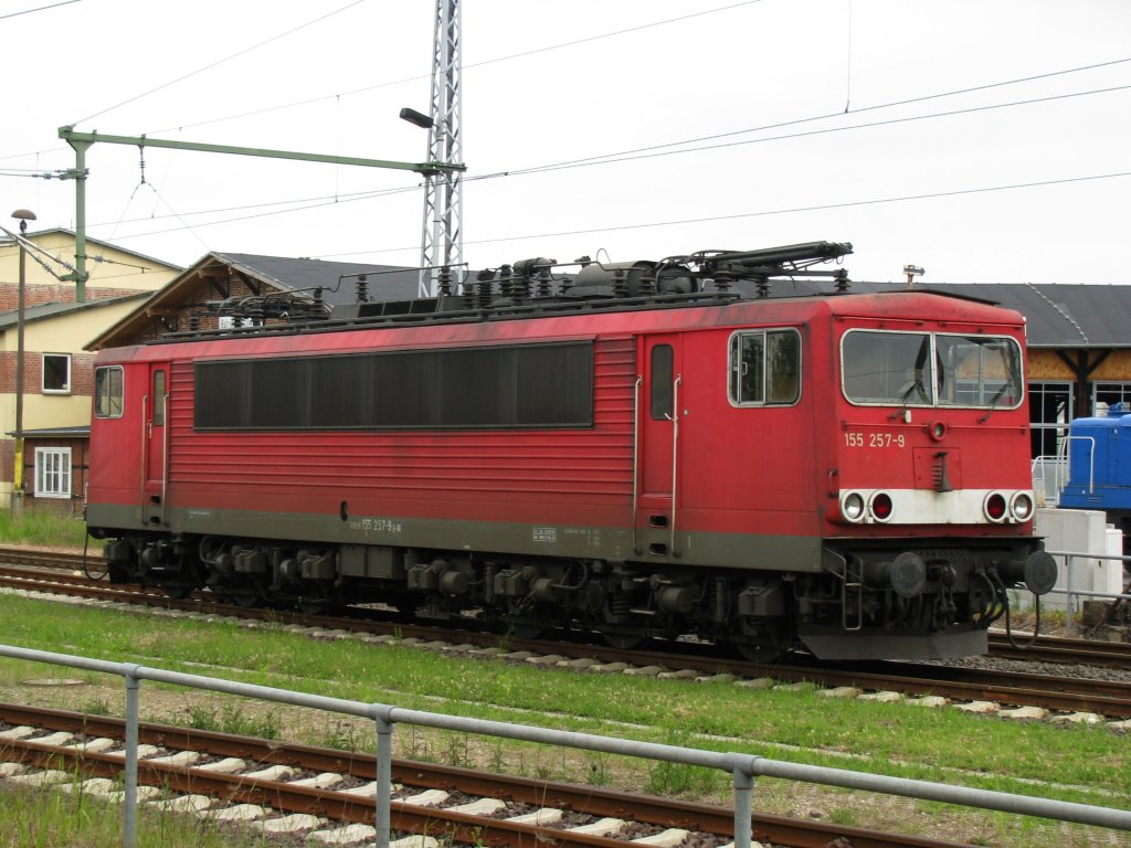 E-Lok 155 257-9 der  DB AG , Wismar Bw [29.05.2011]