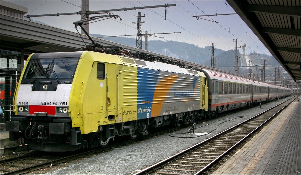 E-Lok 189 991 fhrt mit EC 88  DB-BB Eurocity  von Milano nach Mnchen.
Innsbruck 13.03.2010