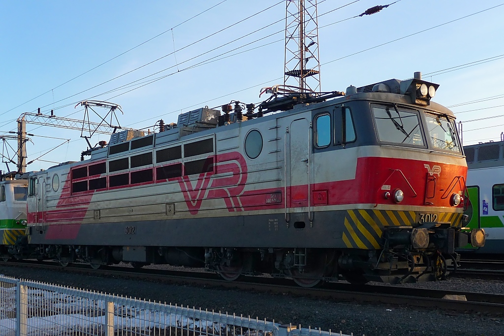 E-Lok der VR-Baureihe Sr1, #3012, abgestellt in Riihimki, 14.4.13 