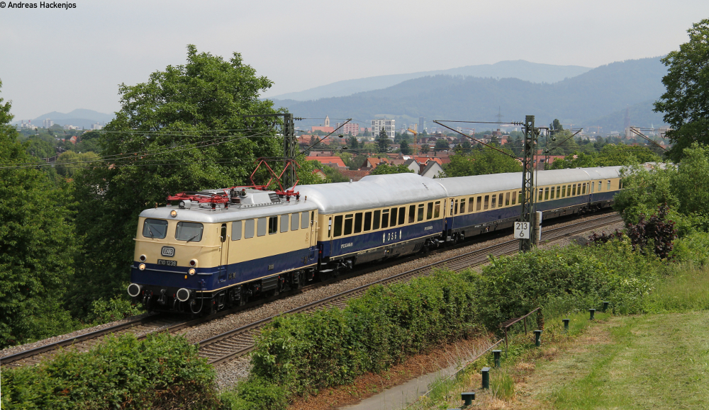E10 1239 mit dem DPE92676 (Dsseldorf Hbf-Basel Bad Bf) bei Freiburg 27.5.12