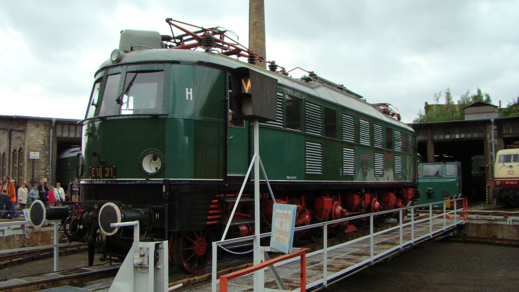 E18 31 in DB Museum Halle P., 02.07.2011.