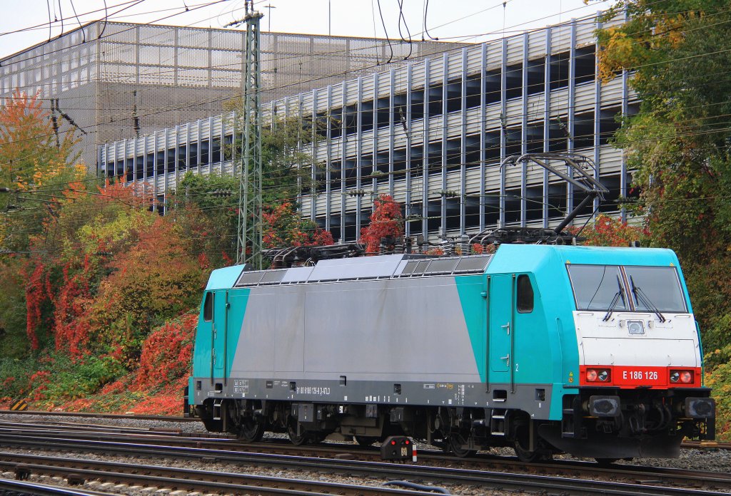 E186 126 von ITL rangiert in Aachen-West bei tr�bem Herbstwetter am 20.10.2012.