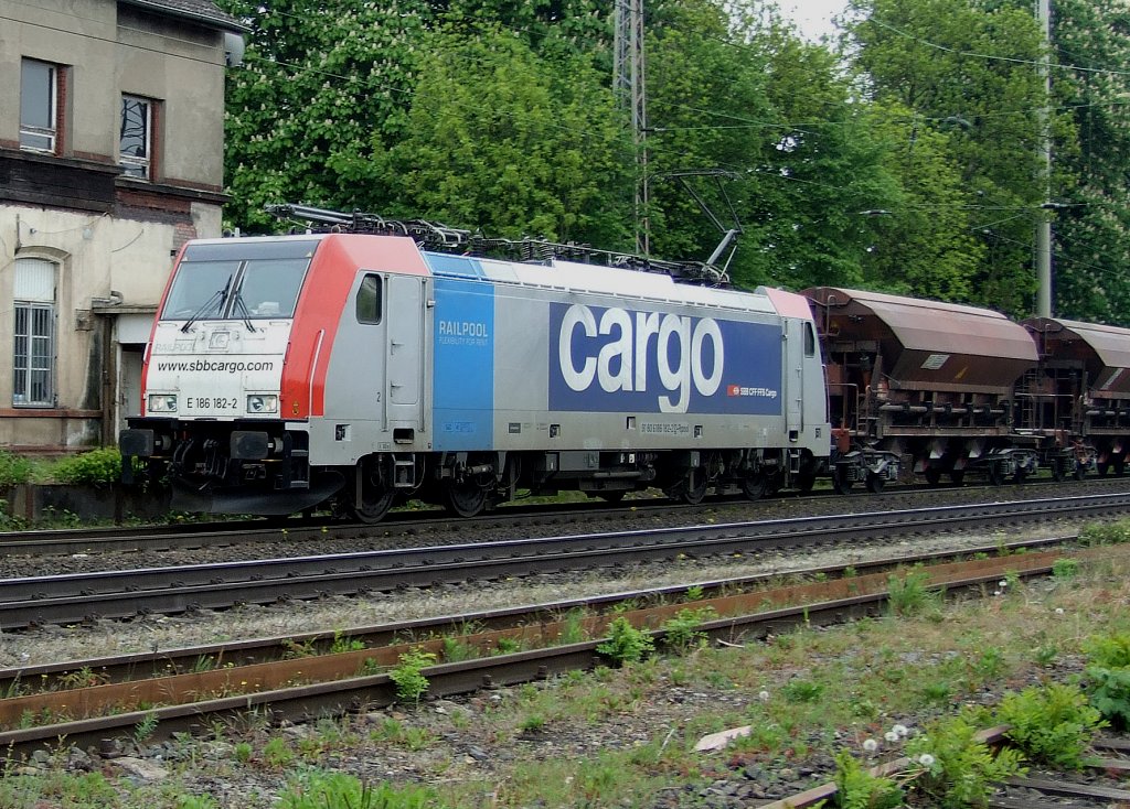 E186 182 mit Gz am 8.5.10 in Ratingen-Lintorf