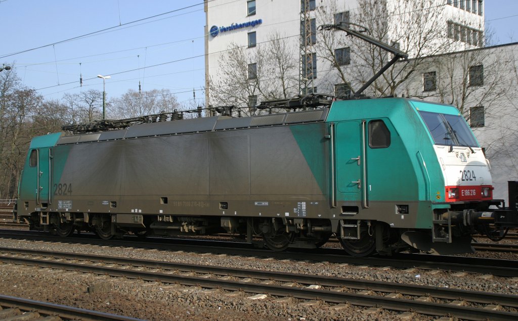 E186 216(2824) am 12.3.11 mit Gz in Kln-West
