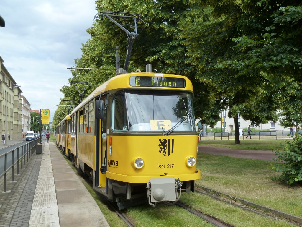 E3 angekommen in PLauen an der Endhaltestelle kurz vor der Wendeschleife.
21.06.11