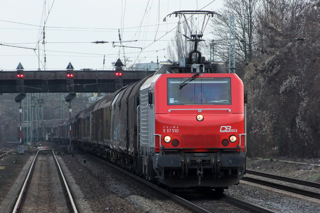 E37 510 in Bonn-Beuel 12.1.2013