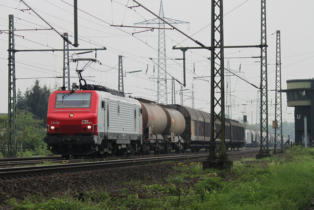 E37 520 am 2.5.12 in Ratingen-Lintorf.