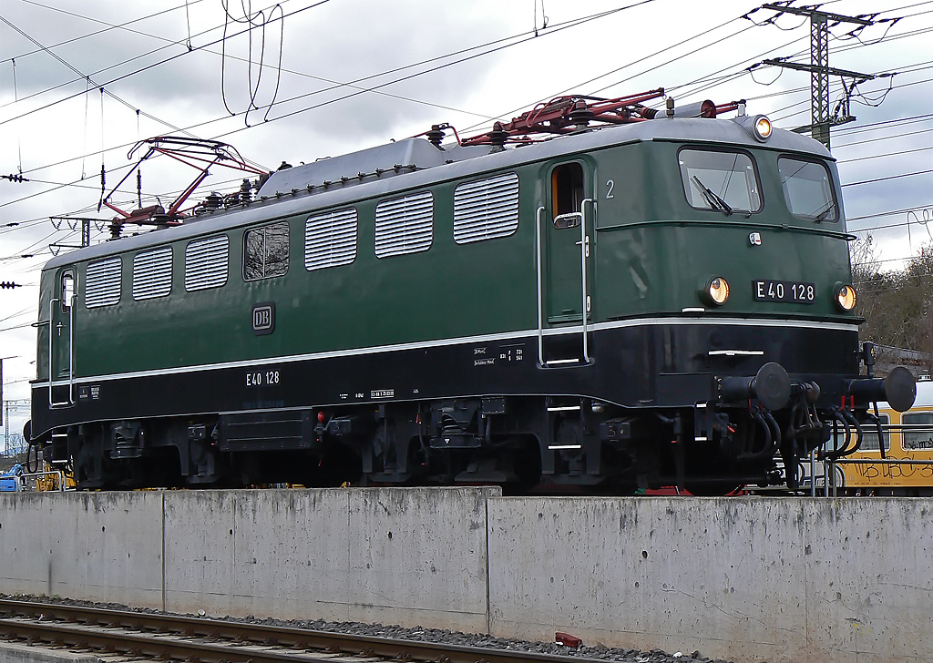 E40 128 in Koblenz Ltzel am 03.04.2010