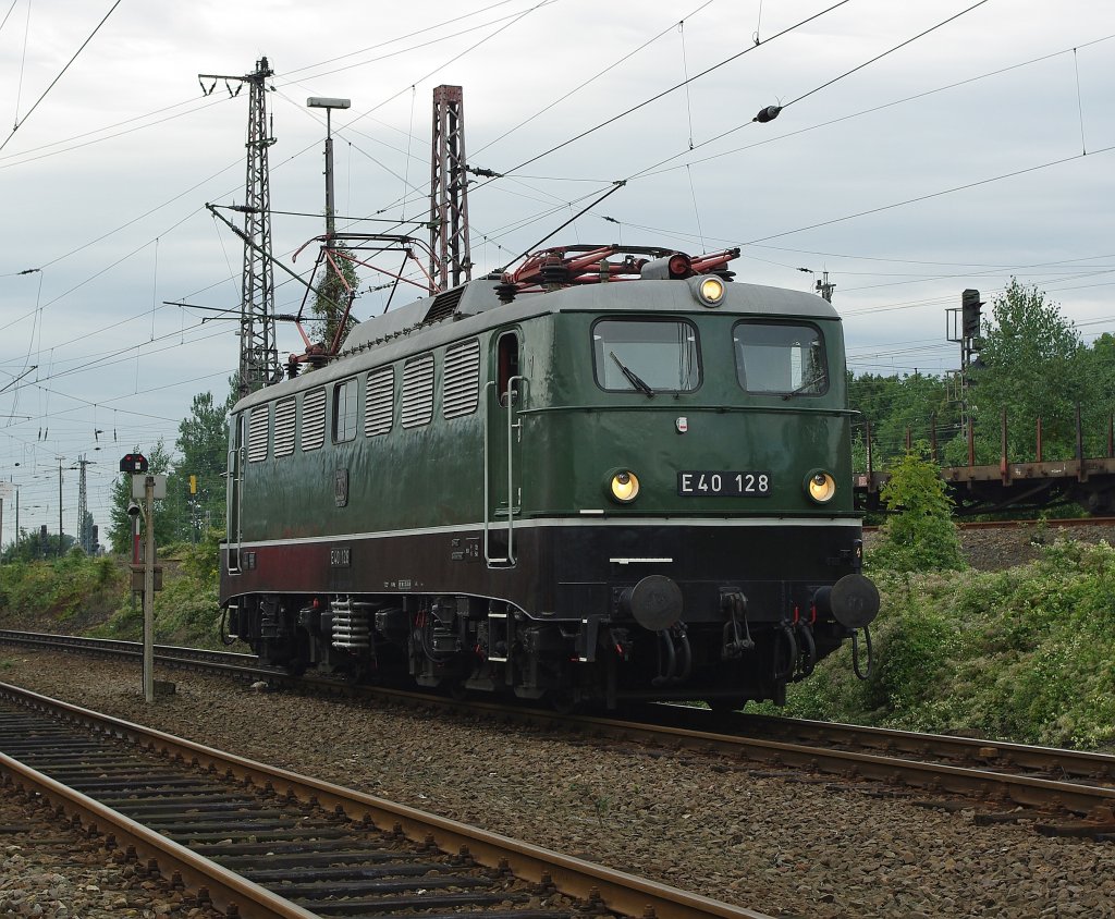 E40 128 stand am Festtag in Osnabrck fr Fhrerstandsmitfahrten zur Verfgung. Aufgenommen am 19.09.2010.