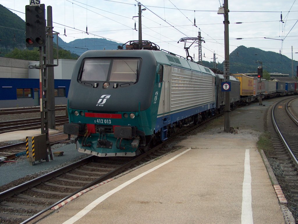 E412 013 mit KLV-Zug in Kufstein am 06.06.2012
