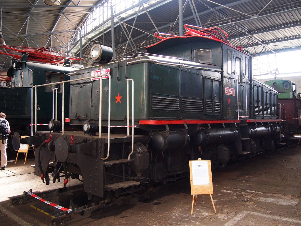 E423 001(Baujahre 1927) am 8.9.2012 in Depositorium des Technische Museum Chomutov.