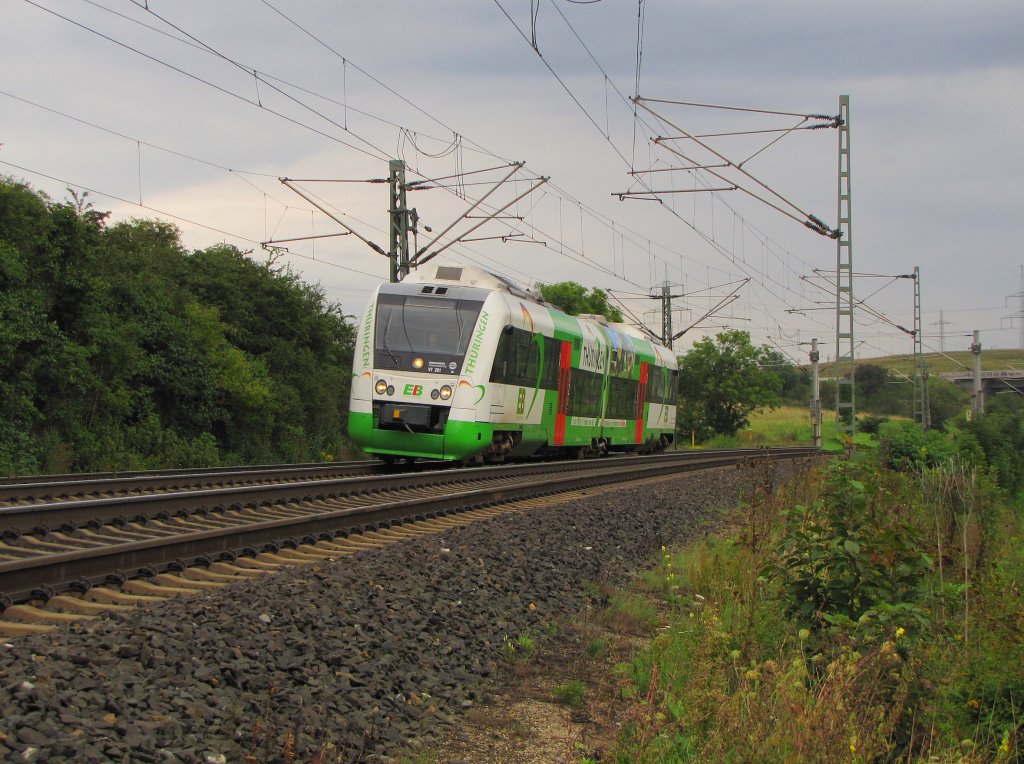 EB VT 201 (95 80 0615 201-0 + 95 80 0615 701-9 D-EIB) als EB 82795 vom Erfurt Hbf nach Ilmenau, in Ingersleben; 04.09.2010