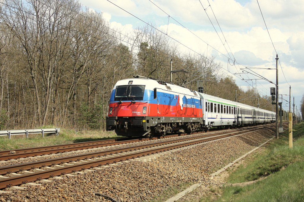 Ebenfalls bei Hangelsberg am 23.04.12: 370 002  Russland  am Weg Richtung Berlin aus Warschau