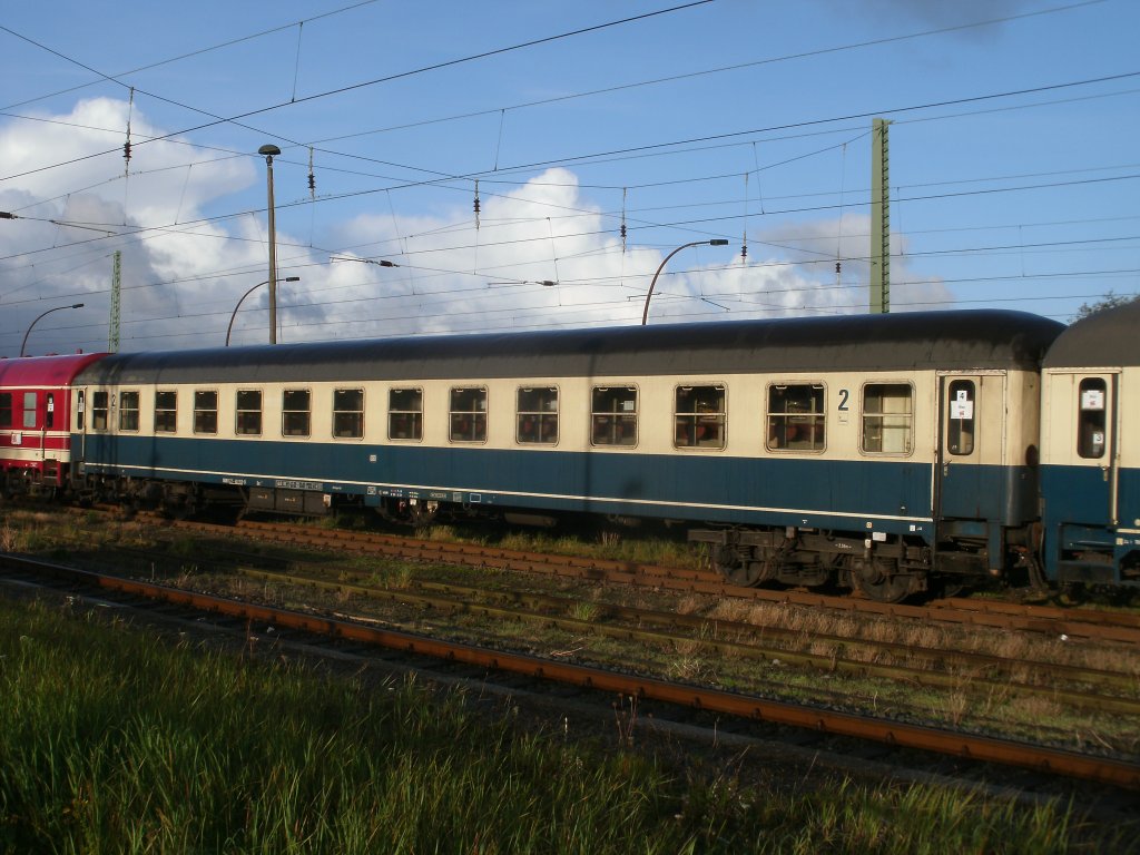 Ebenfalls drei Tage stand auch dieser Bm 56 80 22-40 153-9 abgestellt in Bergen/Rgen und auch am 08.Oktober 2011 entstand die Aufnahme. 
