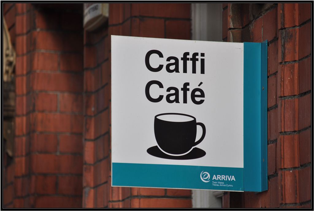 Ebenfalls in Llandudno Junction entdeckt. Jetzt weiss ich, dass die Waliser ausgewanderte Walliser aus der Schweiz sein mssen, denn auch die Walliser sagen Caffi, oder im franzsischsprachigen Teil Caf :-) (06.09.2012)
