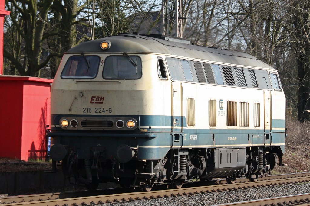 EBM 216 224 am 19.3.12 als Lz bei der Durchfahrt durch Ratingen-Lintorf.