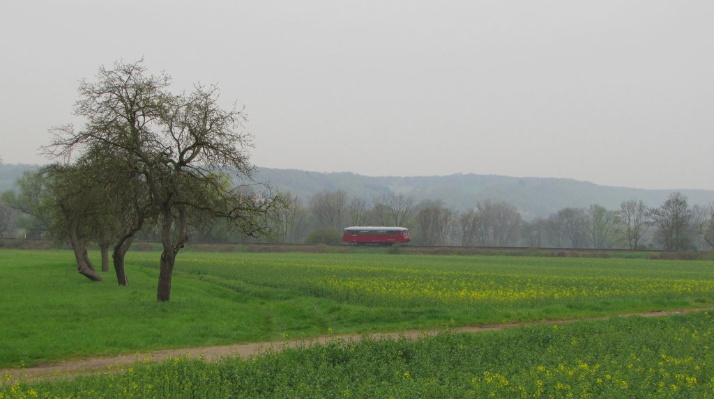 EBS 772 345-5 als DPE 32738 von Karsdorf nach Erfurt Hbf, am 01.05.2013 beim Halt vor dem Esig von Naumburg (S) Hbf.