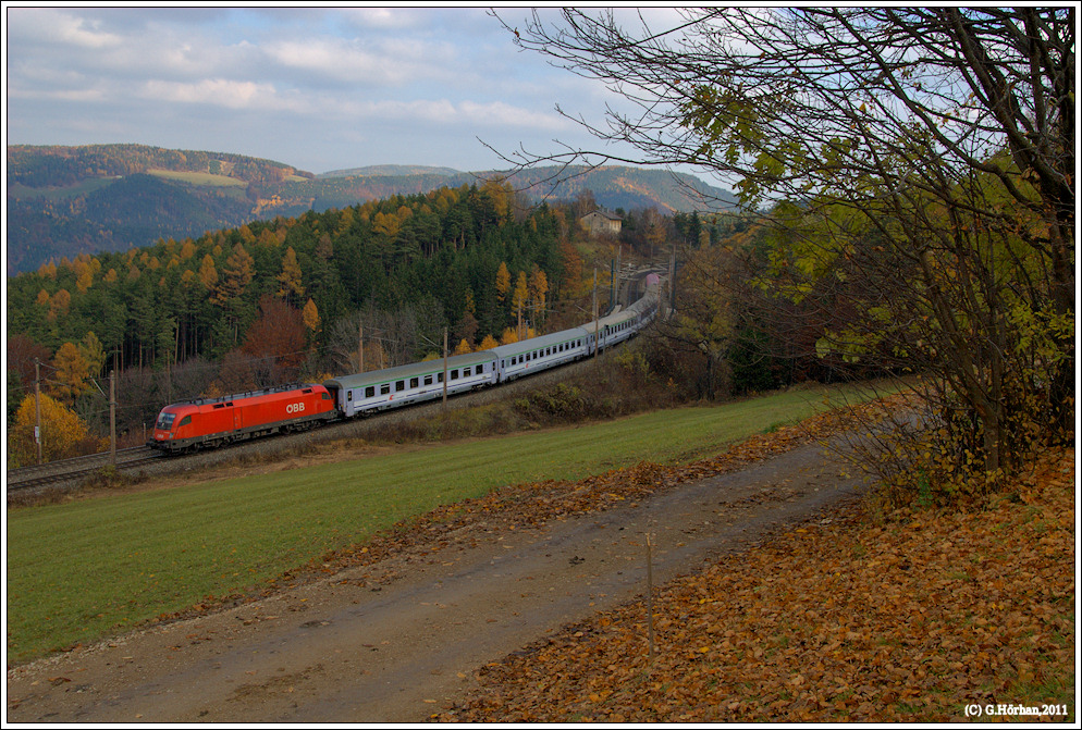 EC 102 Polonia bei der Steinbauerwiese auf der Semmering-Nordrampe, 11.11.2011