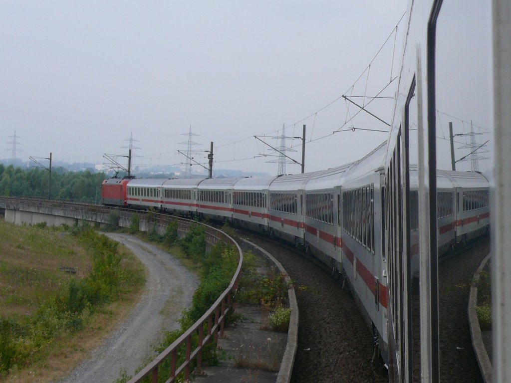 EC 361 auf der langen Kurve zur Neubaustrecke bei Bruchsal. 4.7.10
 