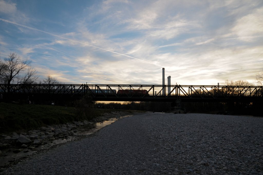 EC 80 aus Bozen am 14.11.10 an der Braunauerbrcke/Mnchen