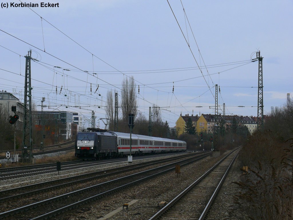 EC 80 aus Bozen bei der Durchfahrt am Heimeranplatz, 20.03.2010