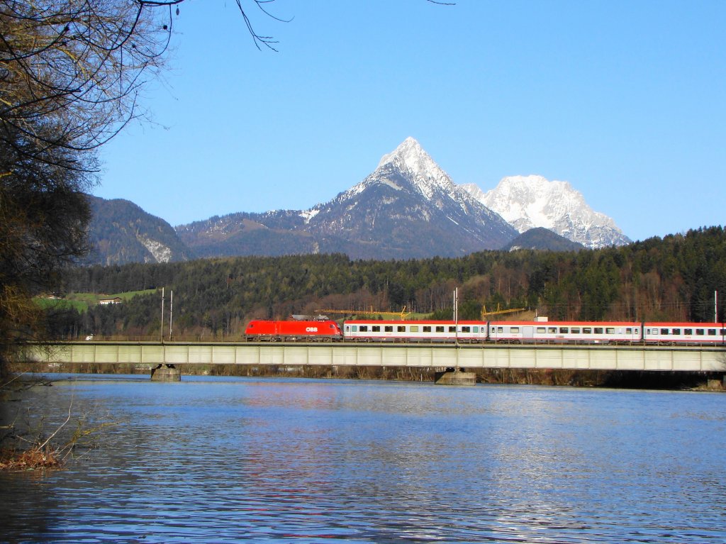 EC auf Inn-brcke zwischen Langkampfen und Kirchbichl.06.04.2010