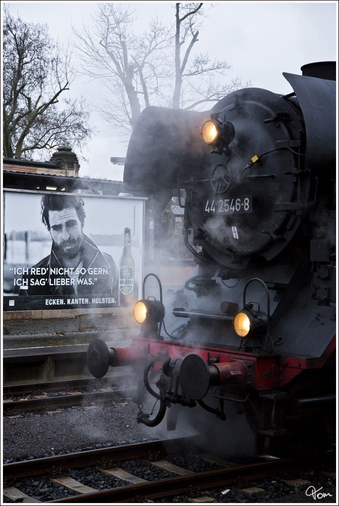 Ecken. Kanten. Jumbo - Impression der 44 2546 beim Plandampfevent  85 Jahre Baureihe 44) in Bad Salzungen.
12.04.2013