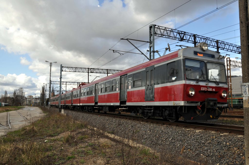 ED72 006 in Szczecin Port Centralny (31.03.2012)