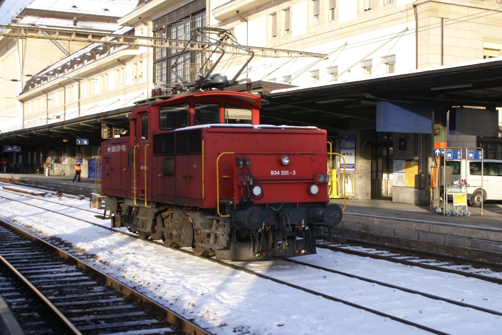 Ee 934 551-3 steht am 27.12.10 in Lausanne.