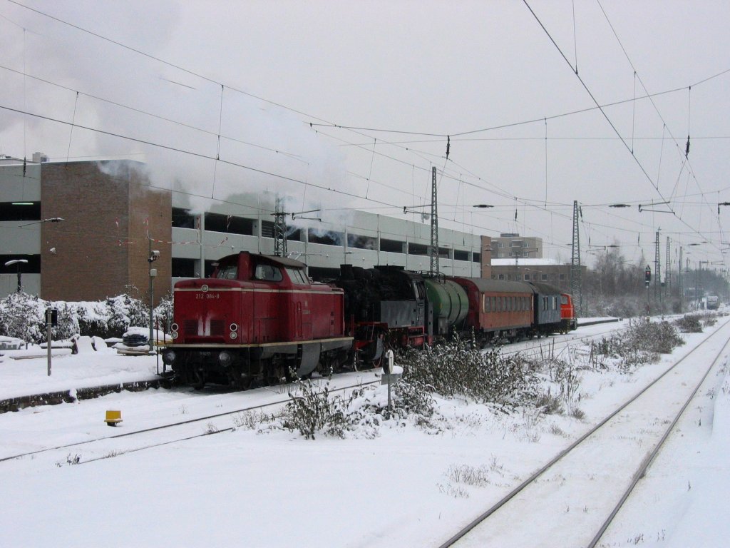 EfW 212 084-8 mit 64 419 am 20.12.10 in Krefeld.