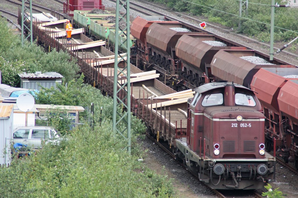 EfW´s 212 052 am 15.5.11 bei Bauarbeiten in Ratingen-Tiefenbroich.
