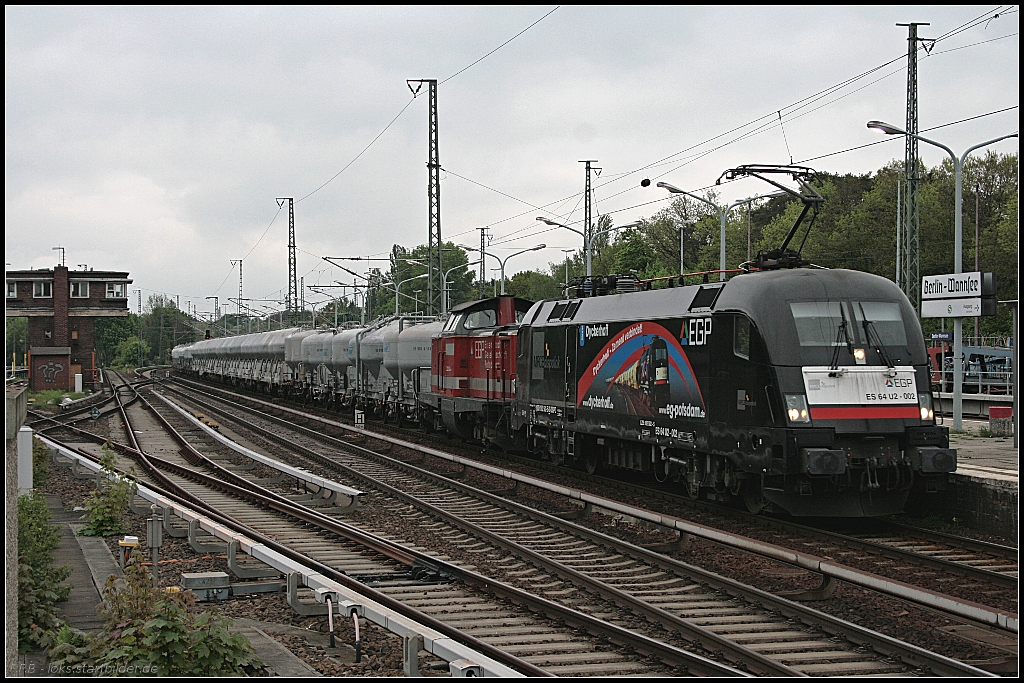 EGP ES 64 U2-002 und EGP 212 024-4 mit dem DGS 92594 nach Salzkotten (LZB 182 502-5, NVR-Nummer 9280 1212 0244 D-EGP, gesehen Berlin Wannsee 14.05.2010)