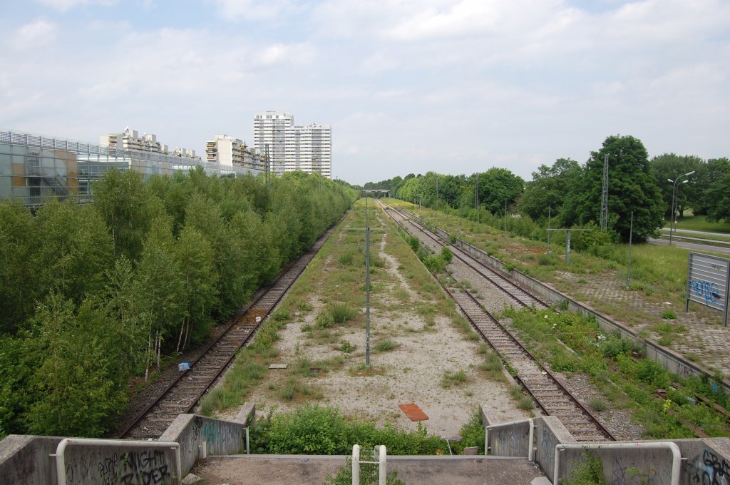 Ehemaliger S-Bahnhof Olympiastadion (Oberwiesenfeld) am 2. Juni 2012. Blick vom Empfangsgebude.