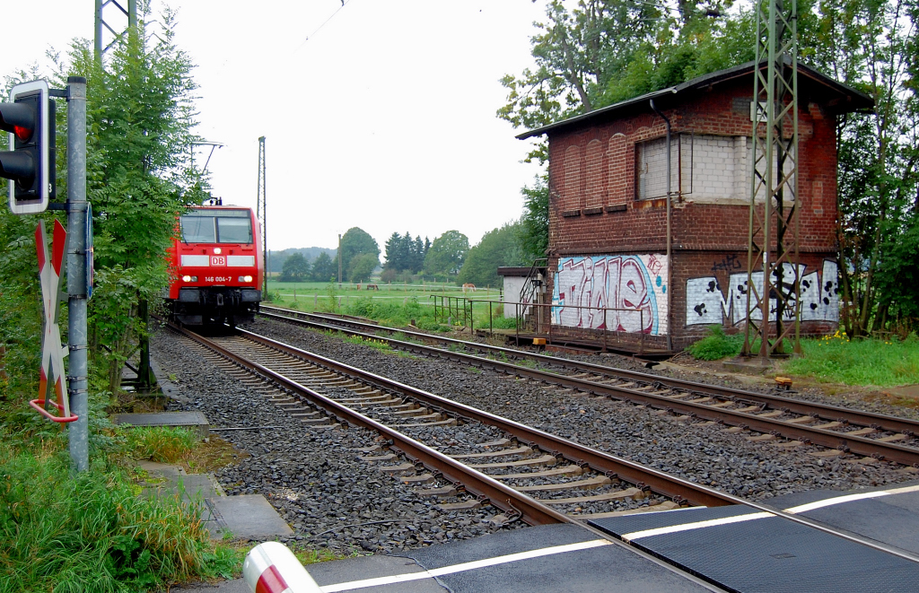 Ehemaliges Stellwerk Anrath Ost, fotografiert am tr�ben 12.September2010.