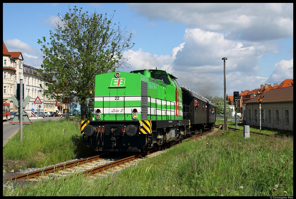 EIB 22 verlsst am 12.05.2012 mit einem Sonderzug nach Weimar den Berkaer Bahnhof in Weimar.